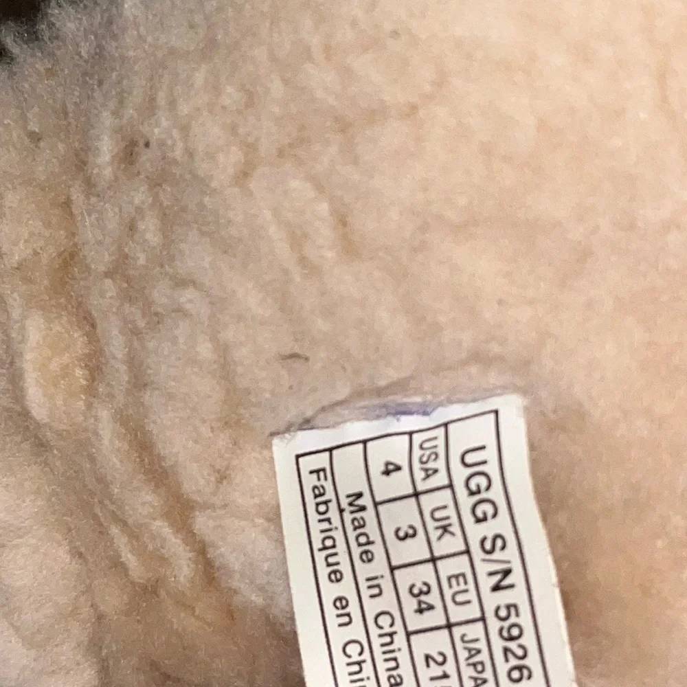 UGG AUSTRALIA BOOTS WOMEN 5 4/5